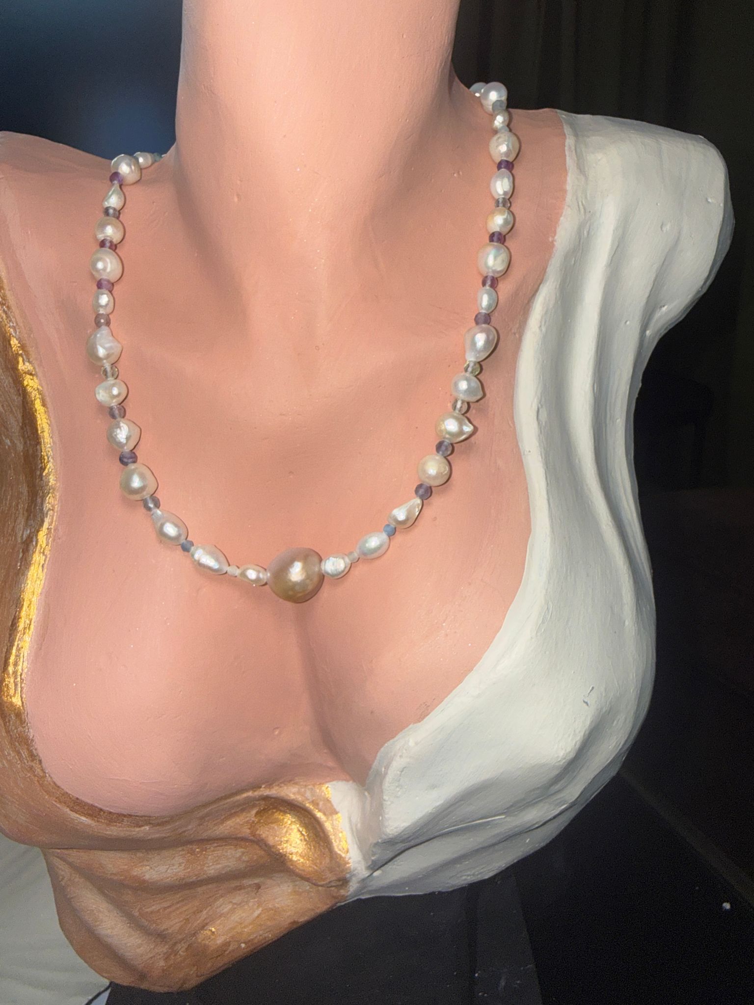 Elara – Saf İnci & Florit Kolye