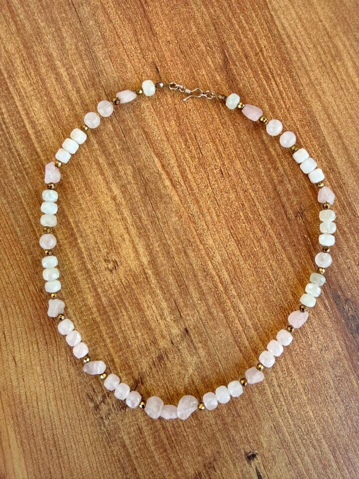 Lunaria Kolye - Pembe Kuvars, Ay Taşı ve Hematit